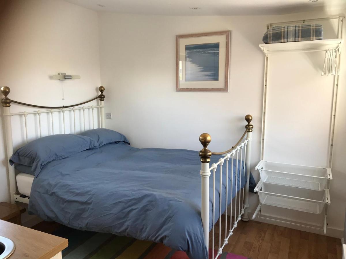 Apartmán Flat Rocks, With Parking, 100M From Beach Perranporth Exteriér fotografie